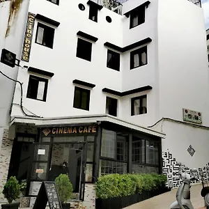 https://cine-house.hotelfesmorocco.com